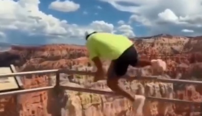 Dumb Ways To Die: Tourist Edition