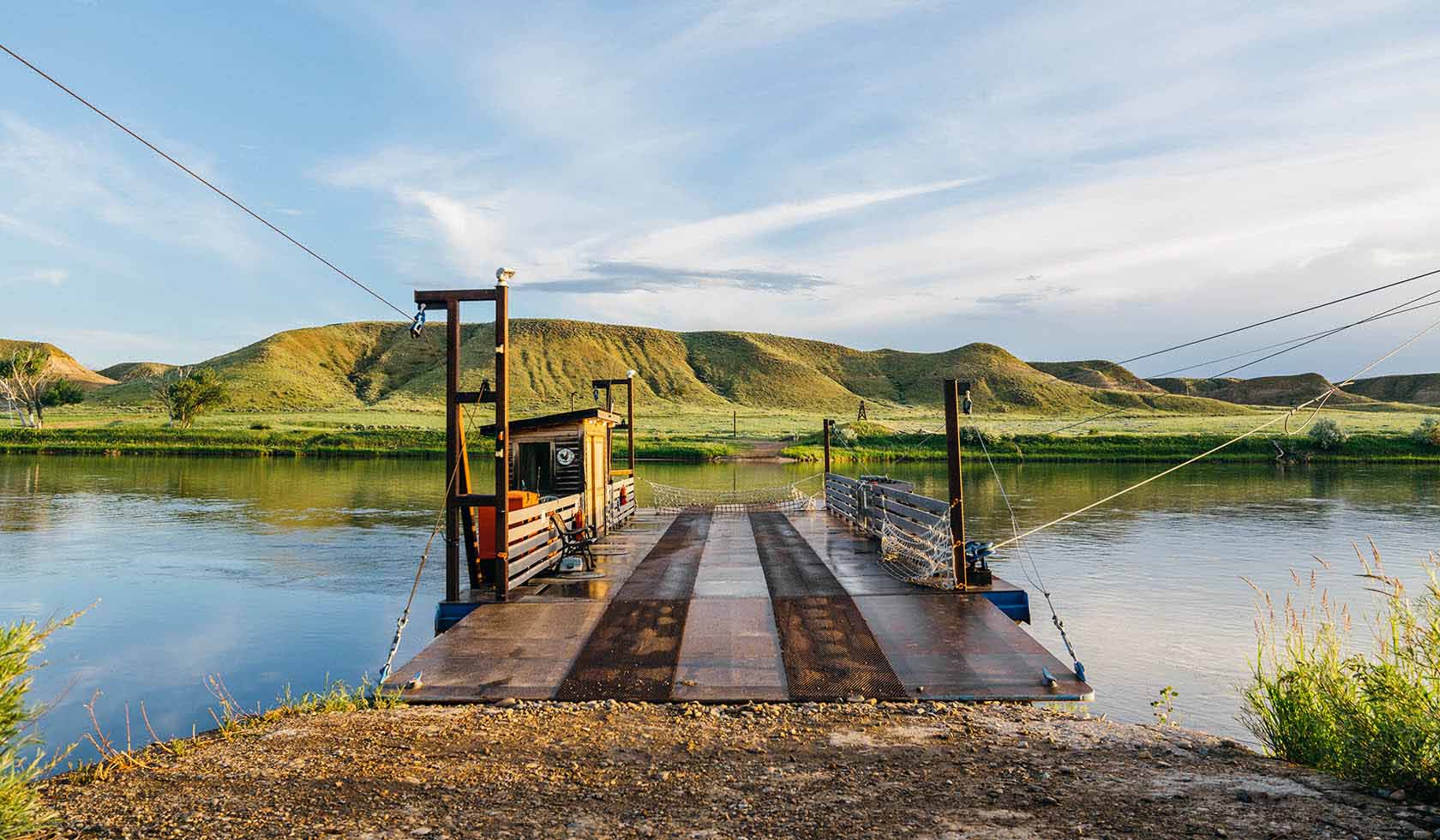 Hop on the Virgelle Ferry: A Free Ride Across the Mighy Mo