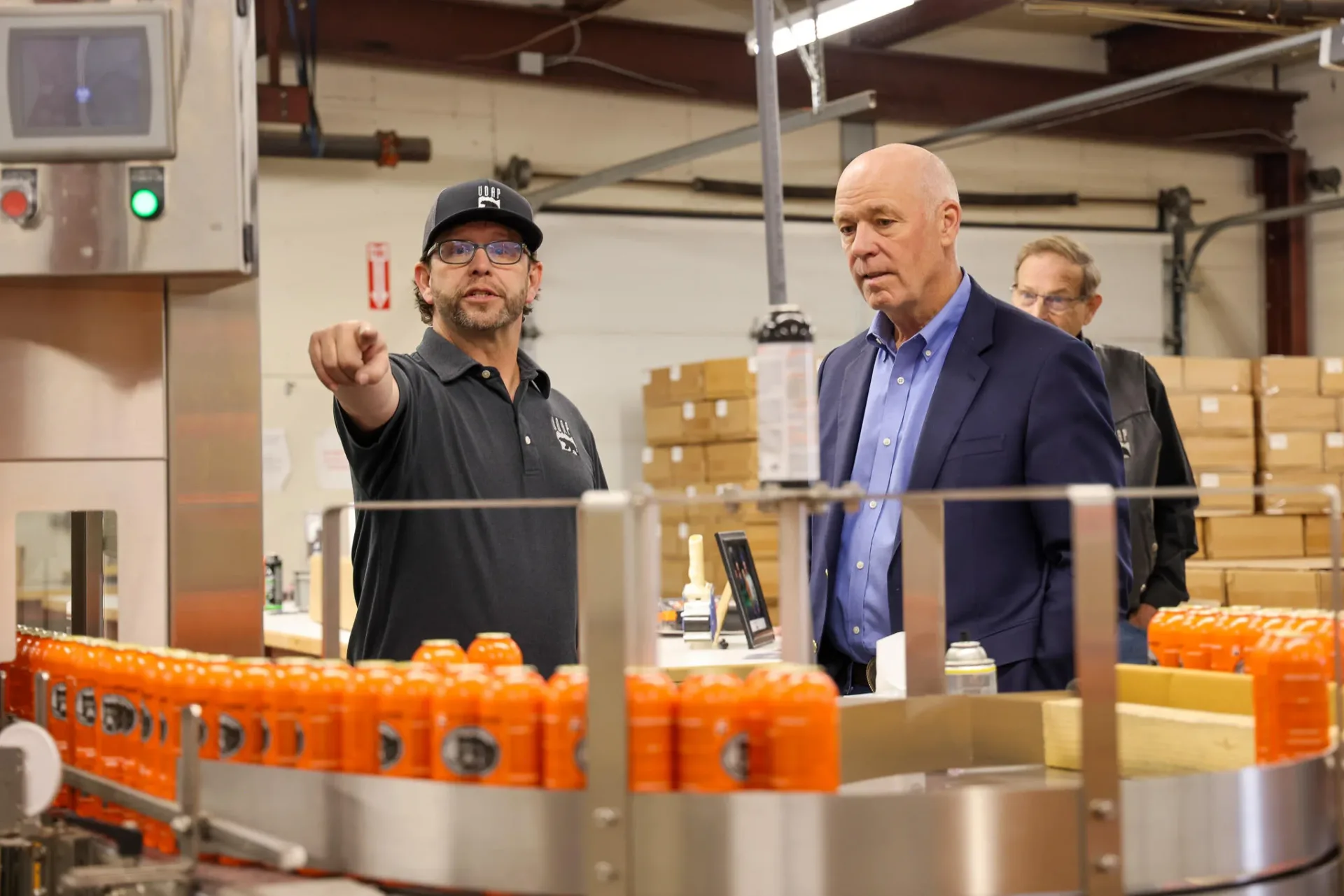 Governor Gianforte Promotes Bear Safety at Small Business in Butte