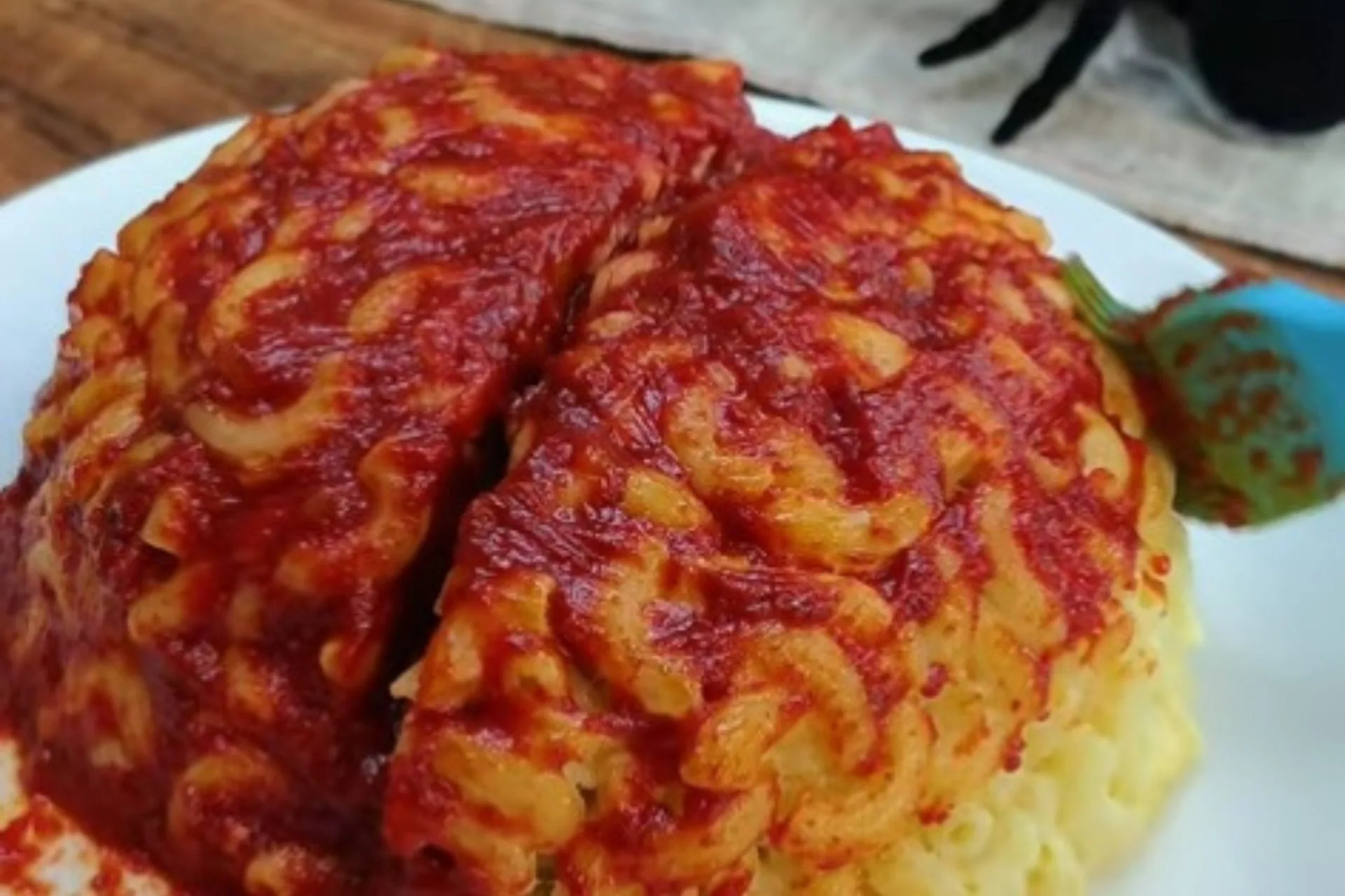 Spooky Macaroni and Cheese Brain Food